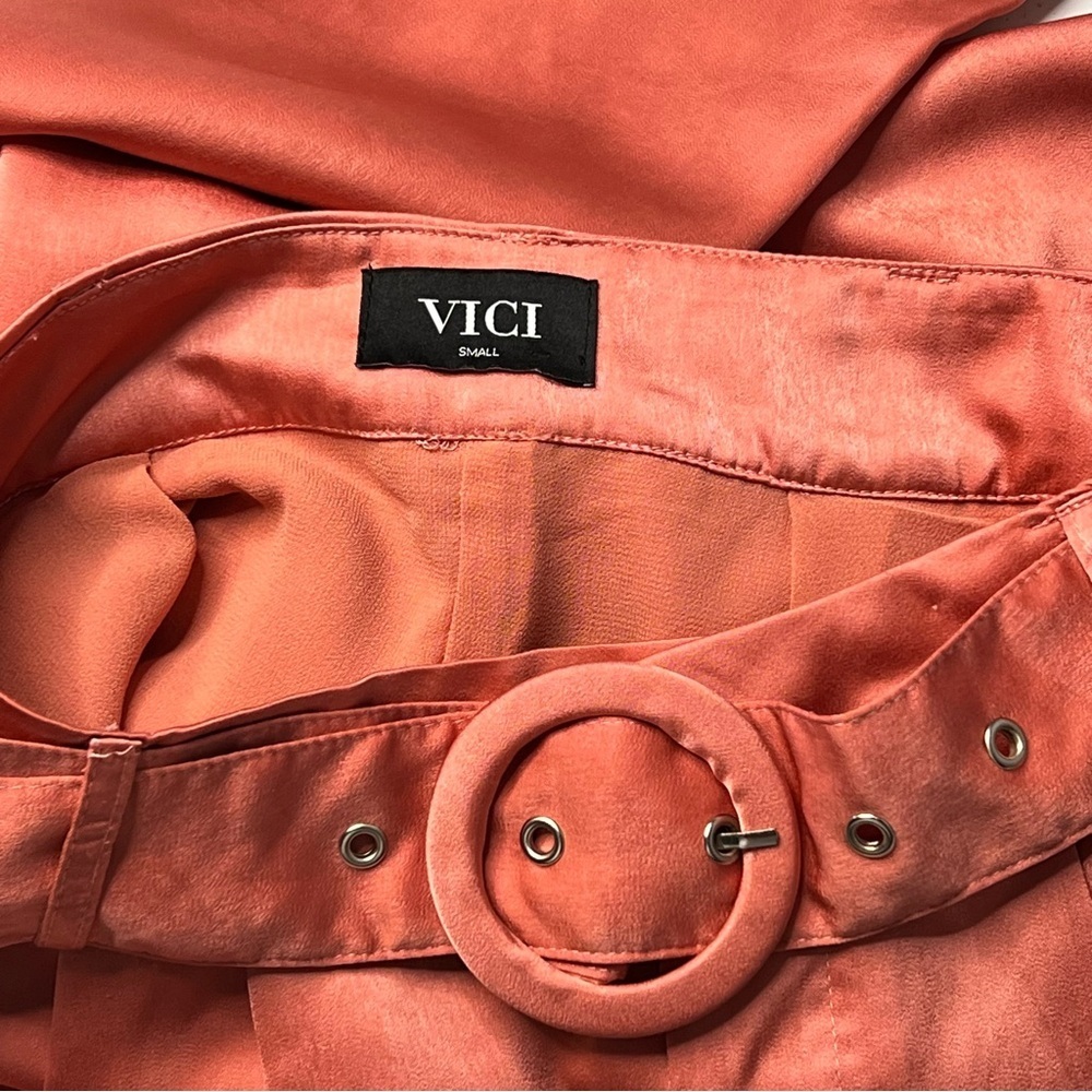 Vici Wide Leg Coral-Peach Silky Pants with Circular Buckle Belt - Picture 10 of 15